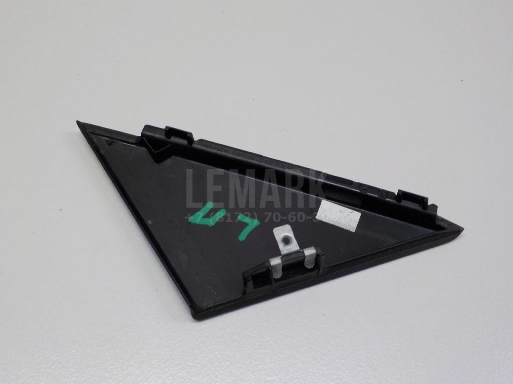 Накладка двери передней левой