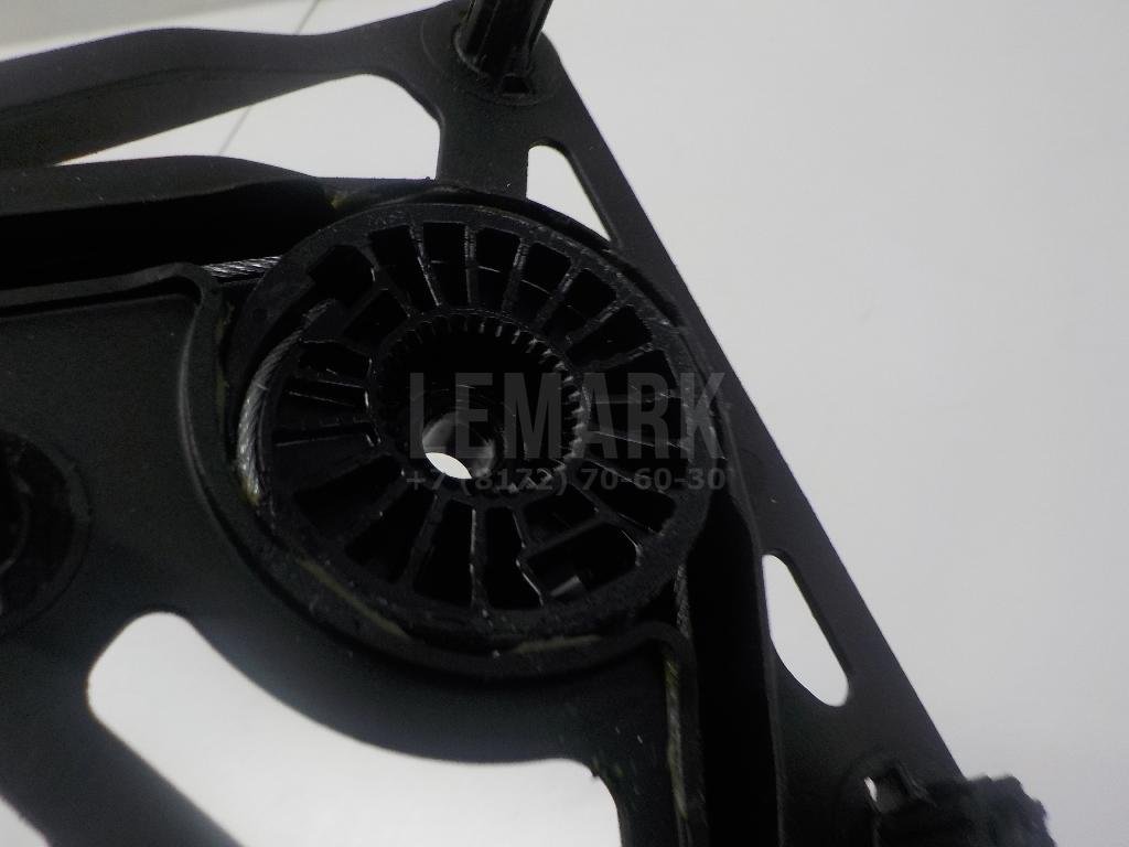 Стеклоподъемник электр. задний правый