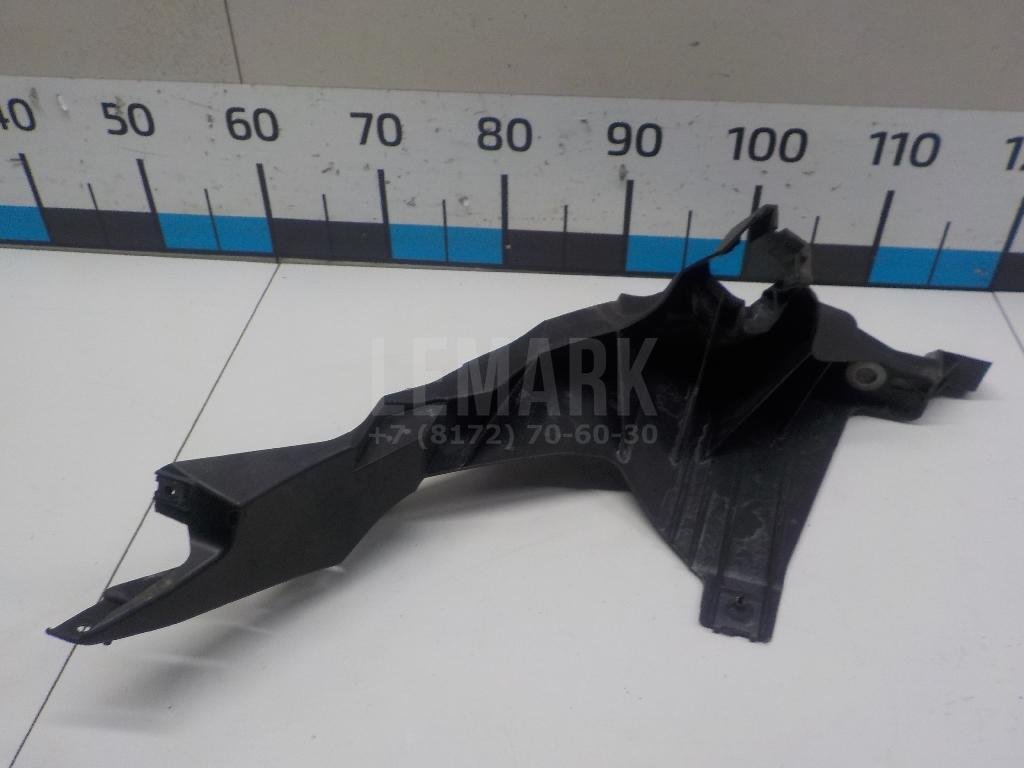 Кронштейн фар правый
