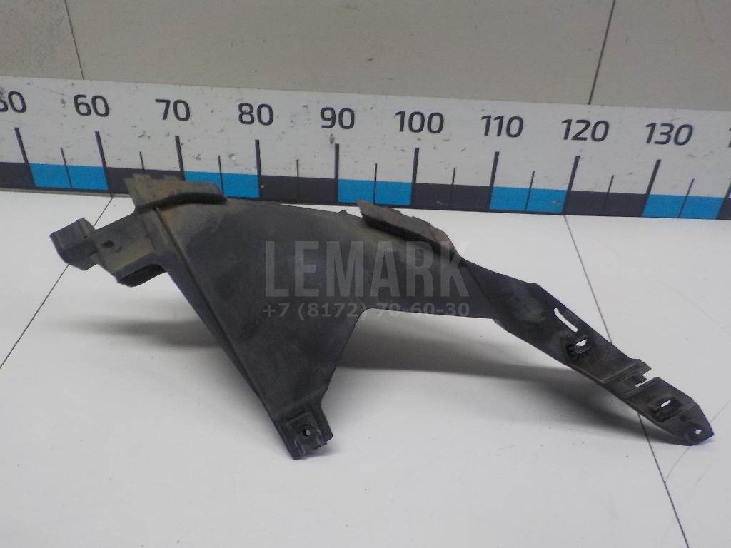 Кронштейн фар правый