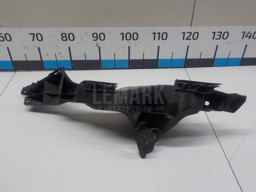 Кронштейн фар правый