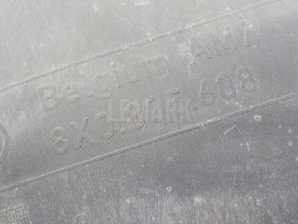 Кронштейн фар правый