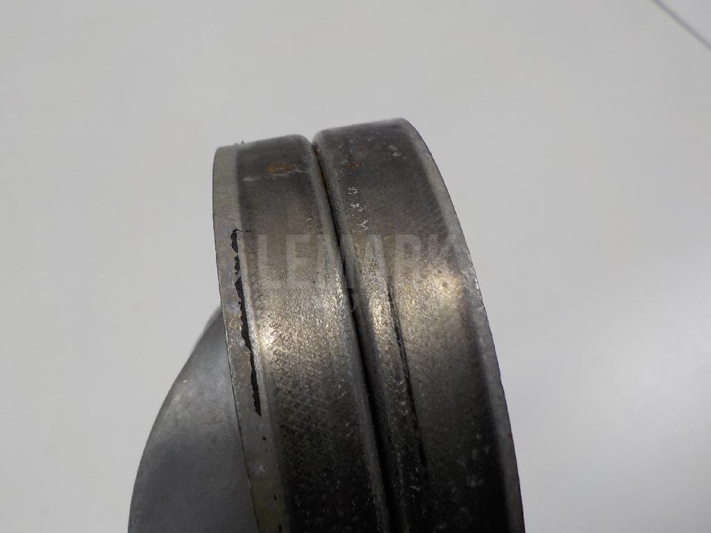 Ролик-натяжитель ручейкового ремня