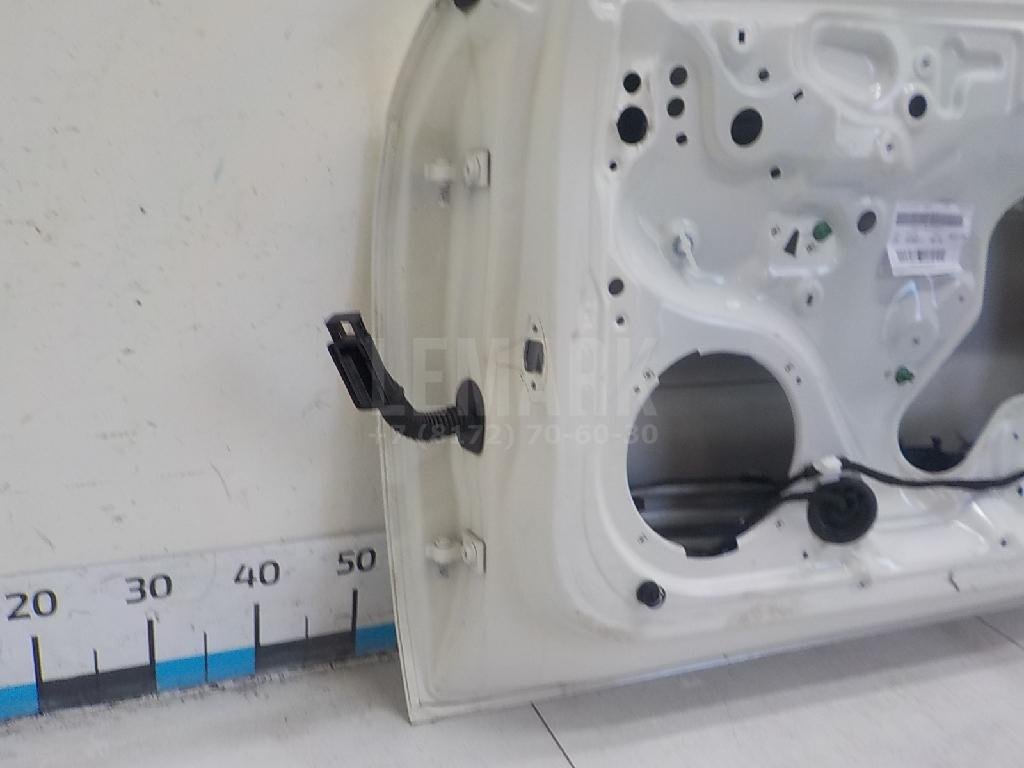 Дверь передняя правая