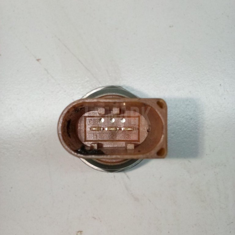 Датчик давления топлива