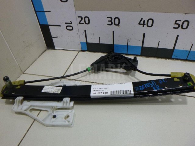 Стеклоподъемник электр. задний правый