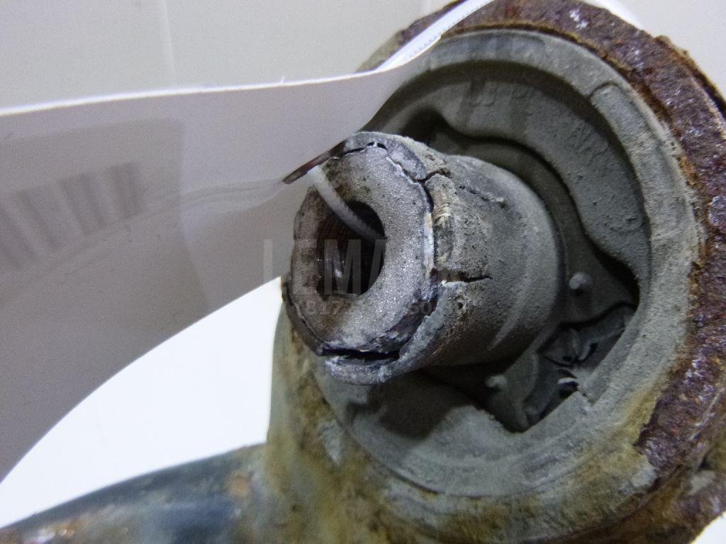 Балка задняя