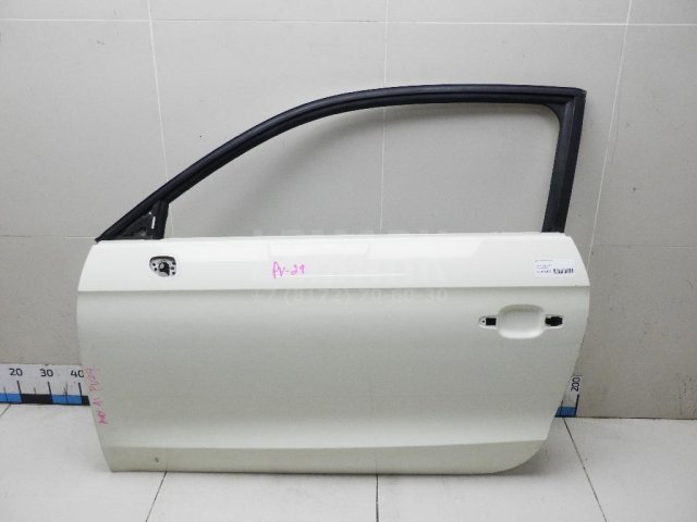 Дверь передняя левая