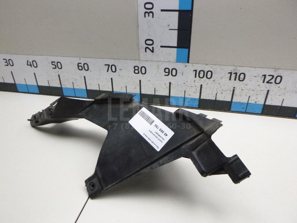 Кронштейн фар левый