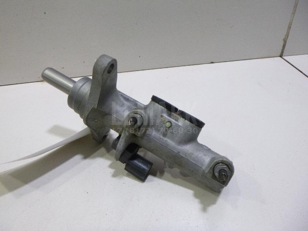 Цилиндр тормозной главный