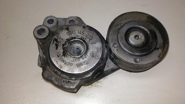 Ролик-натяжитель ручейкового ремня