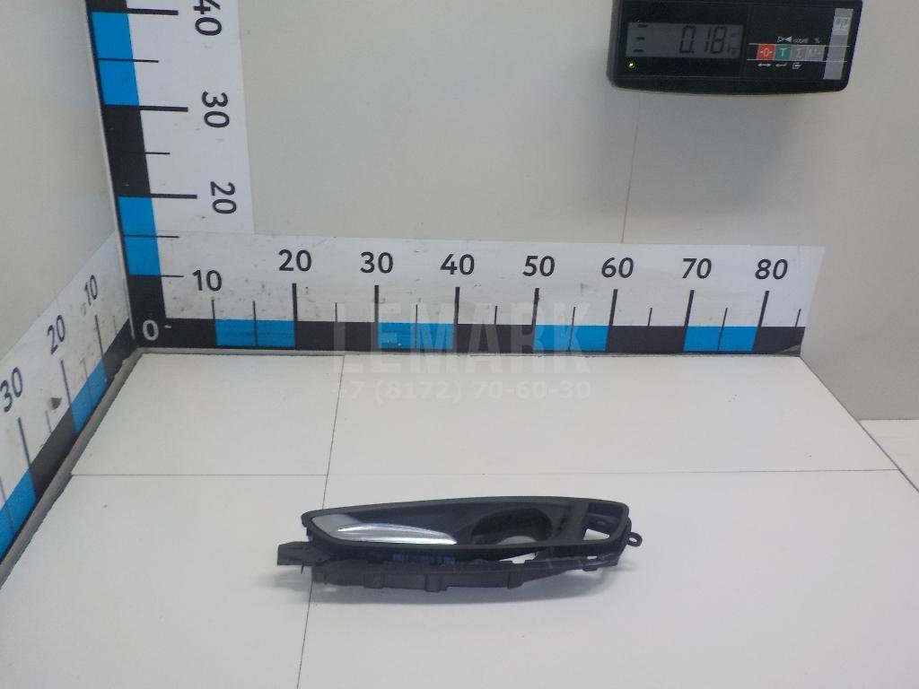 Ручка двери передней внутренняя левая