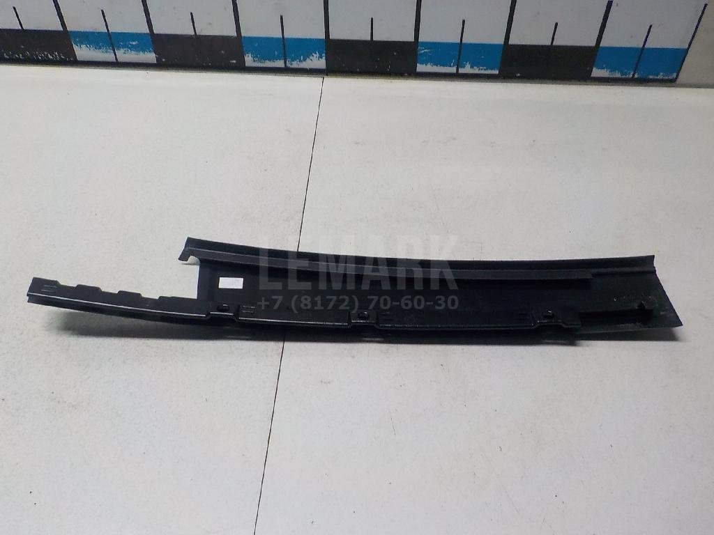 Накладка двери задней правой