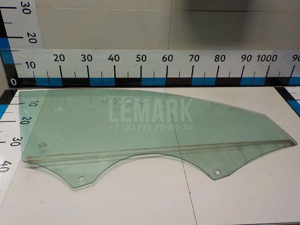 Стекло двери передней правой