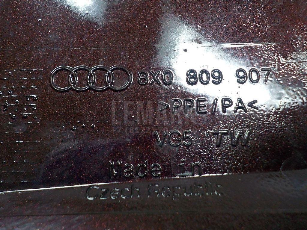 Лючок бензобака