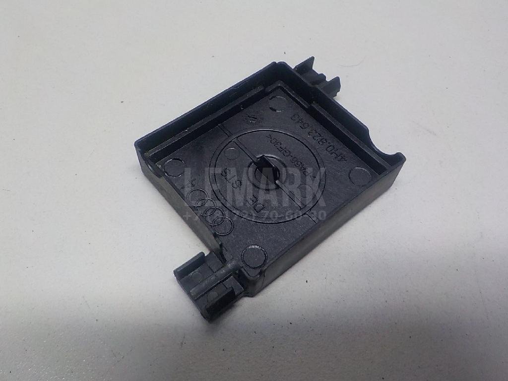 Кожух замка капота