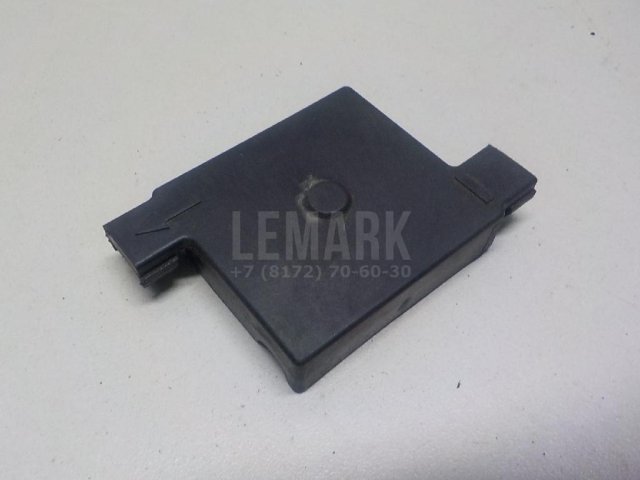 Кожух замка капота