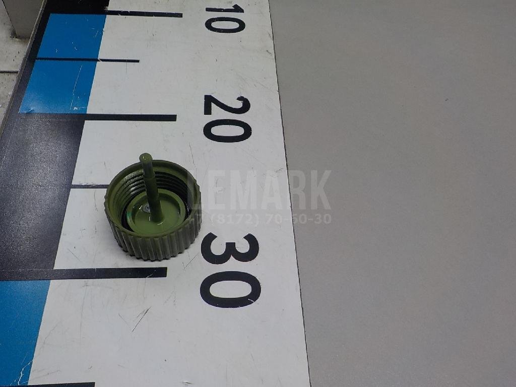 Крышка бачка гидроусилителя