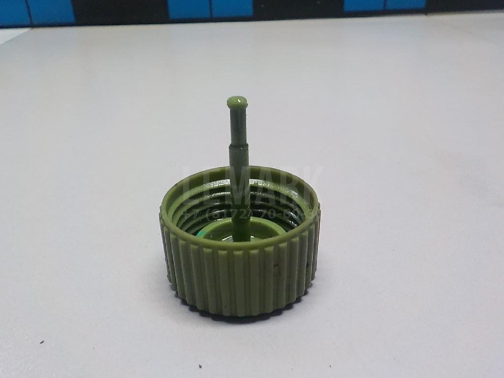 Крышка бачка гидроусилителя