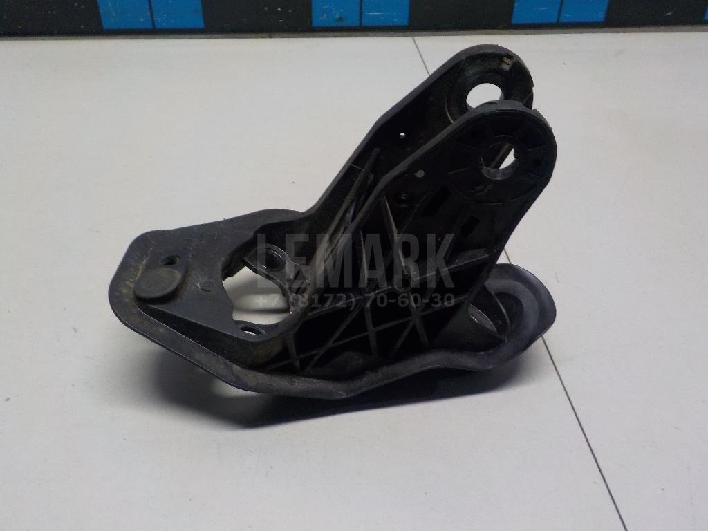 Кронштейн педали сцепления