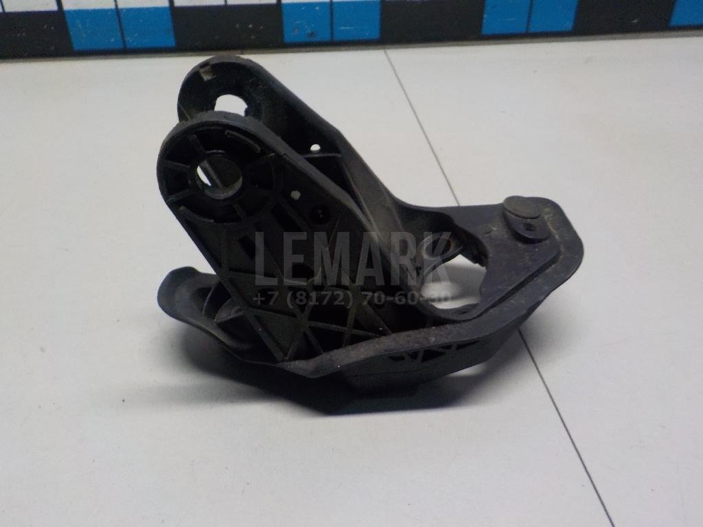 Кронштейн педали сцепления