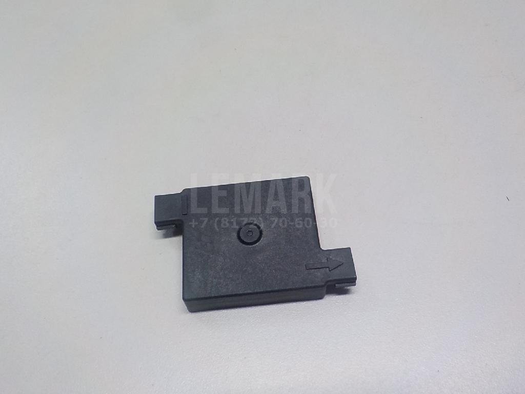 Кожух замка капота