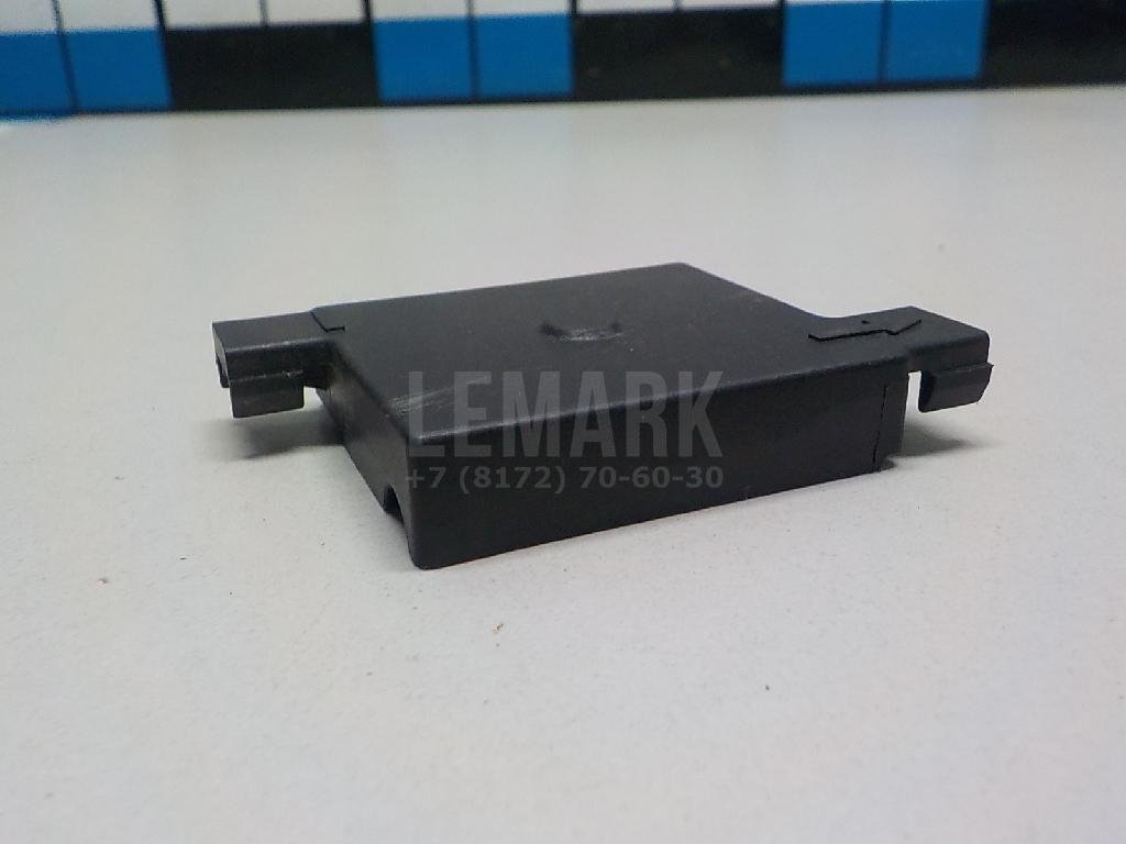 Кожух замка капота