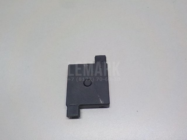 Кожух замка капота