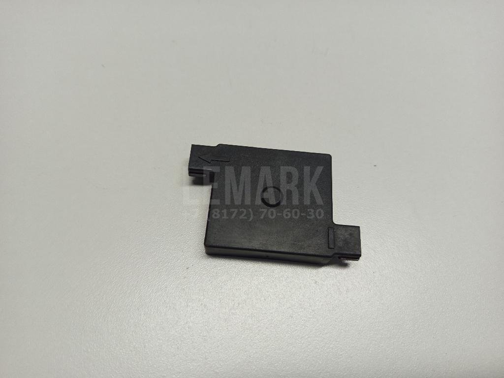 Кожух замка капота