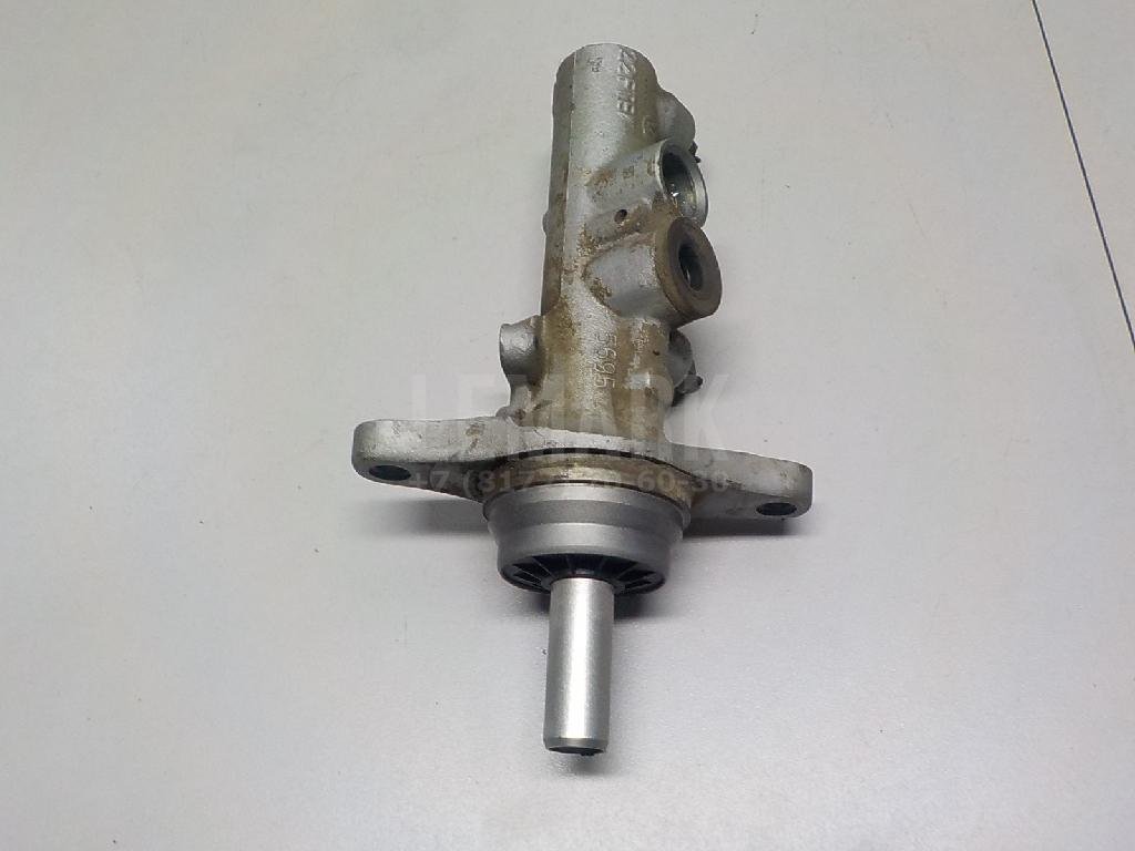 Цилиндр тормозной главный