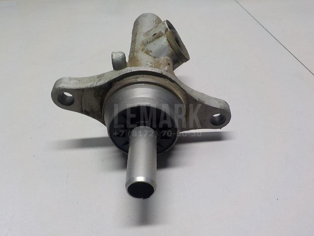 Цилиндр тормозной главный