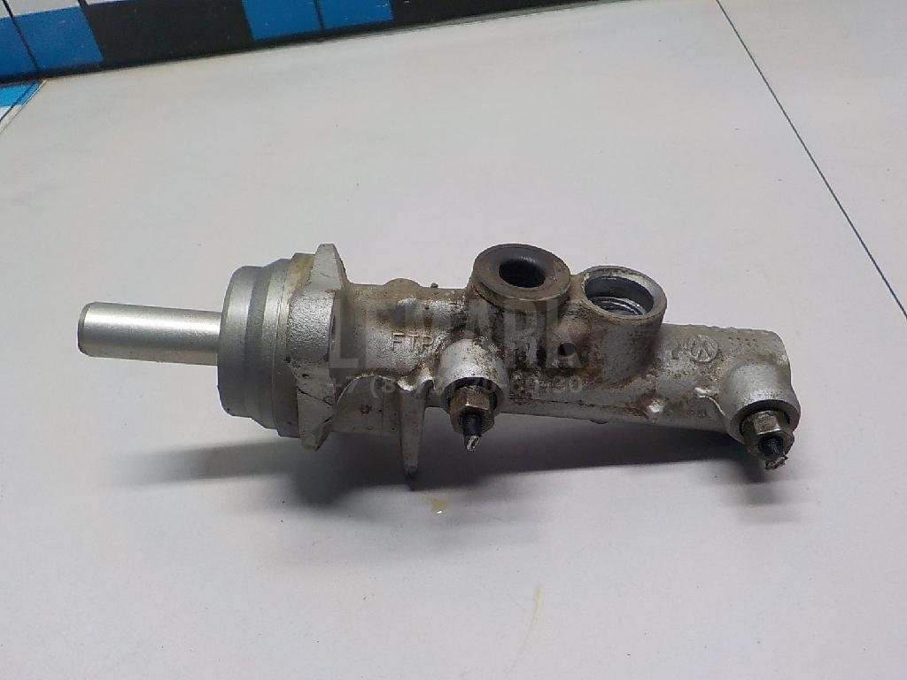 Цилиндр тормозной главный