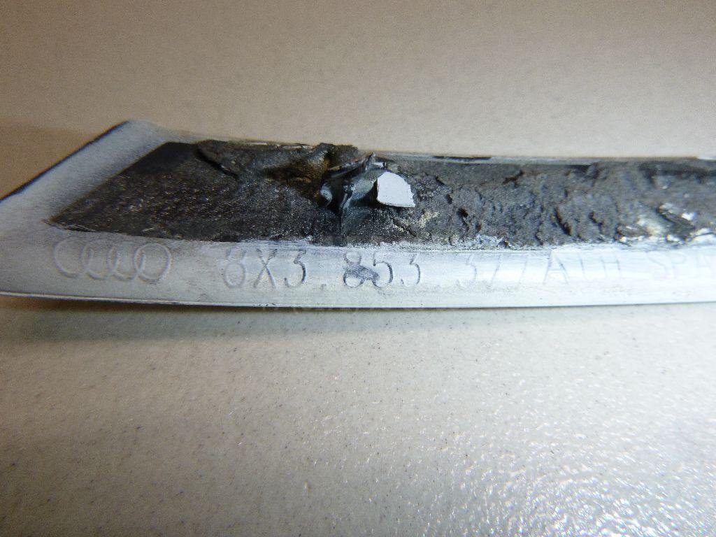 Молдинг заднего крыла левого