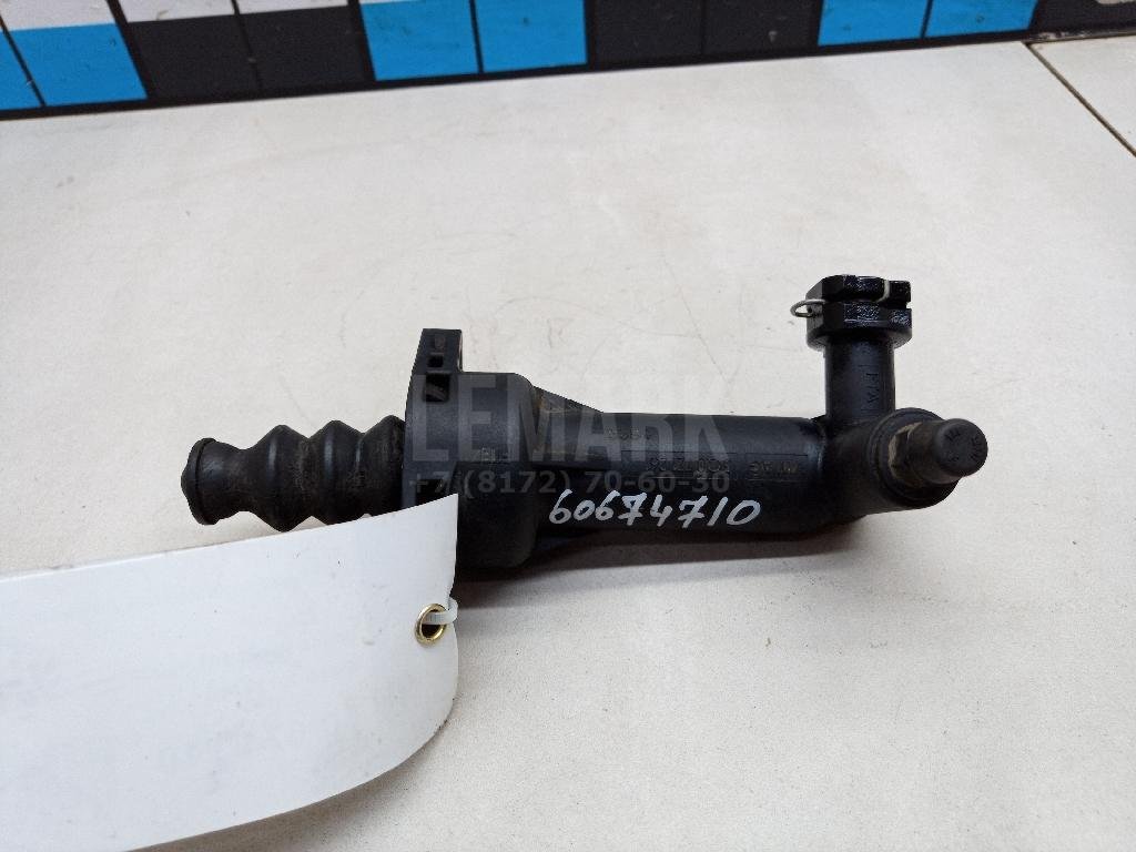 Цилиндр сцепления рабочий