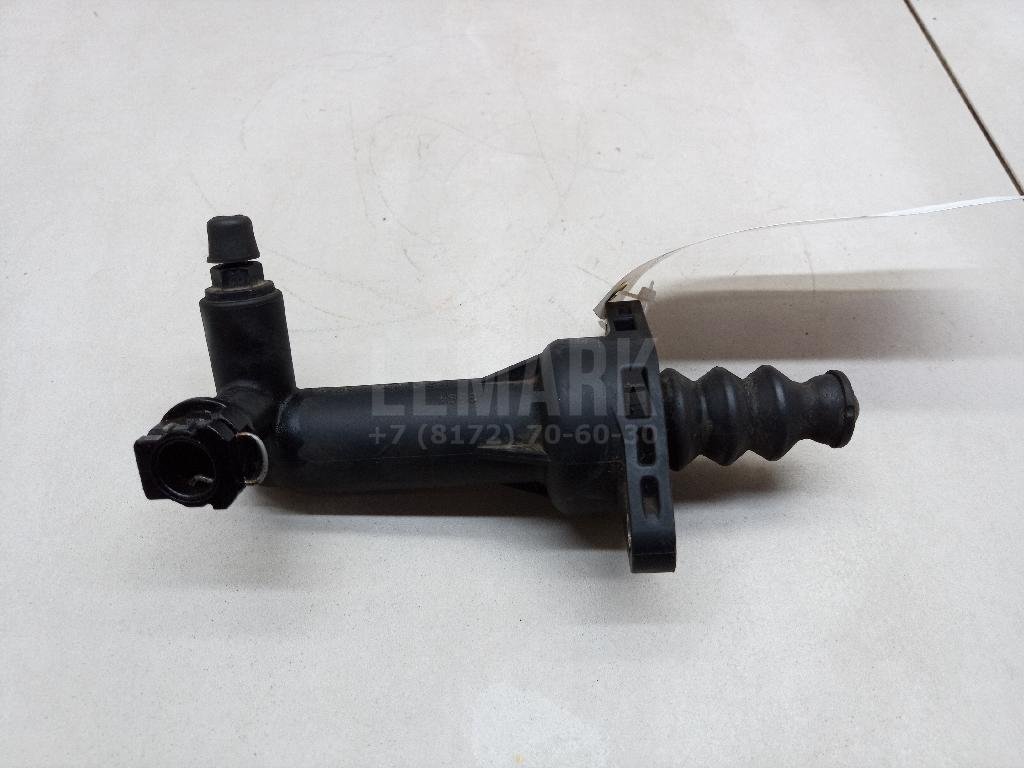 Цилиндр сцепления рабочий