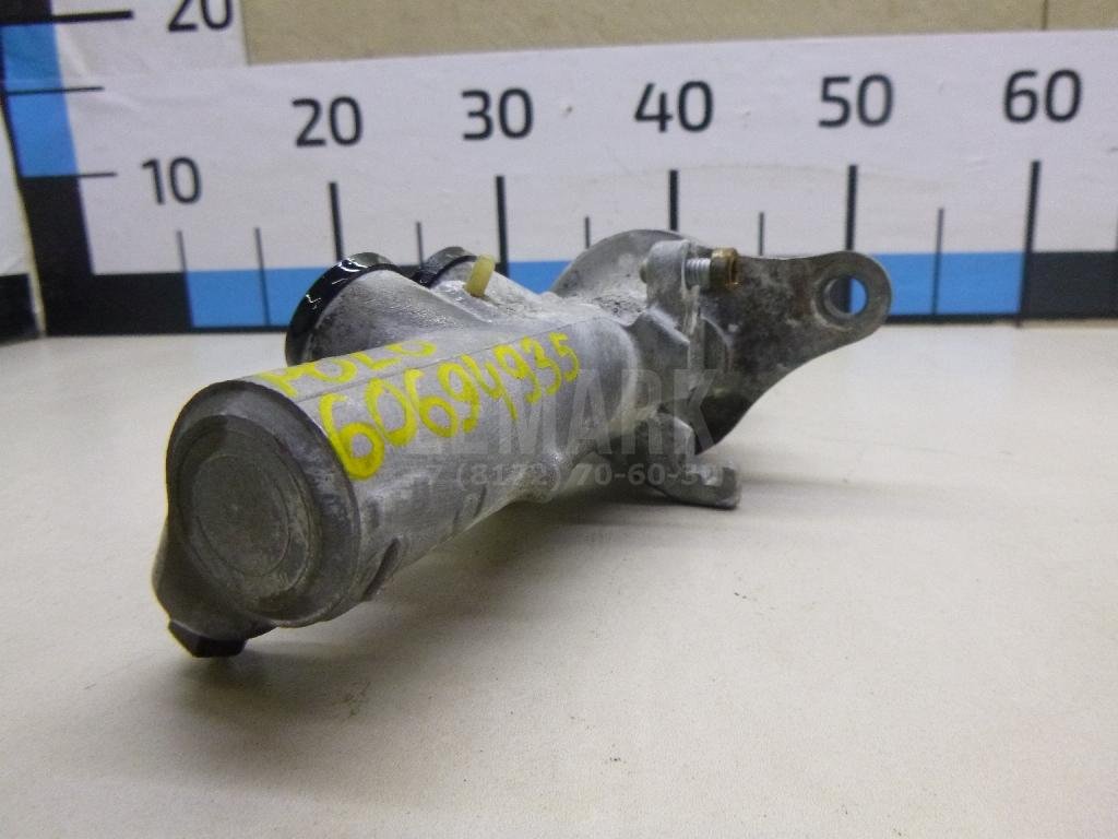 Цилиндр тормозной главный