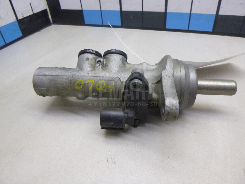 Цилиндр тормозной главный