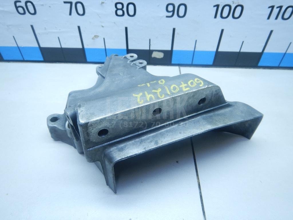 Кронштейн опоры двигателя для  Astra HD 8 2005-2011