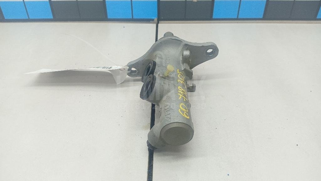 Цилиндр тормозной главный