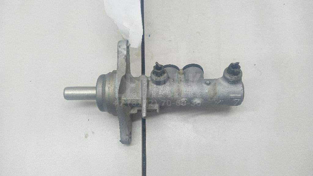 Цилиндр тормозной главный