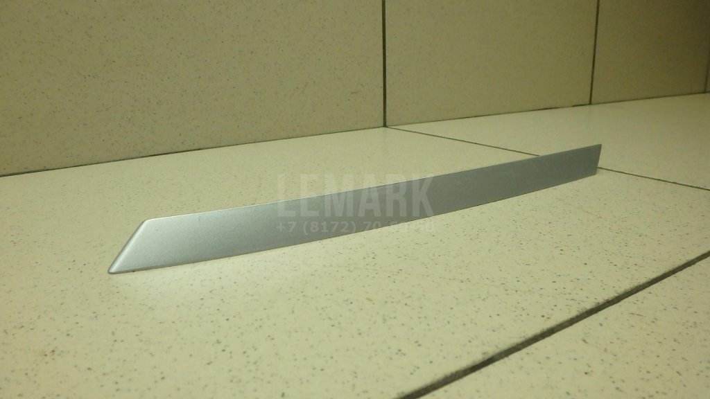 Молдинг заднего крыла правого