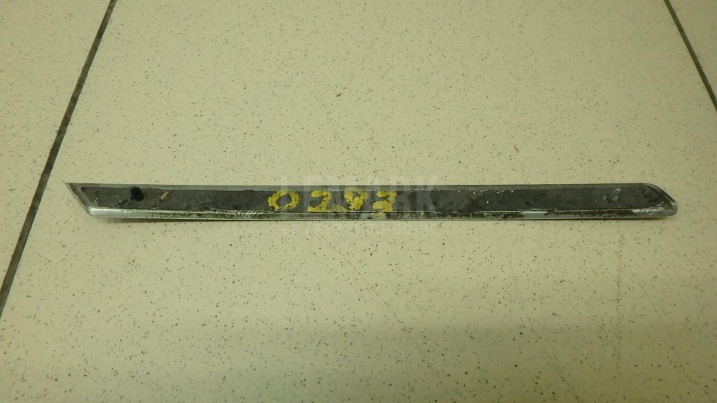 Молдинг заднего крыла правого