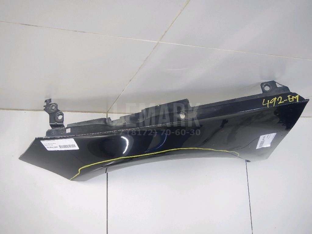 Крыло переднее левое