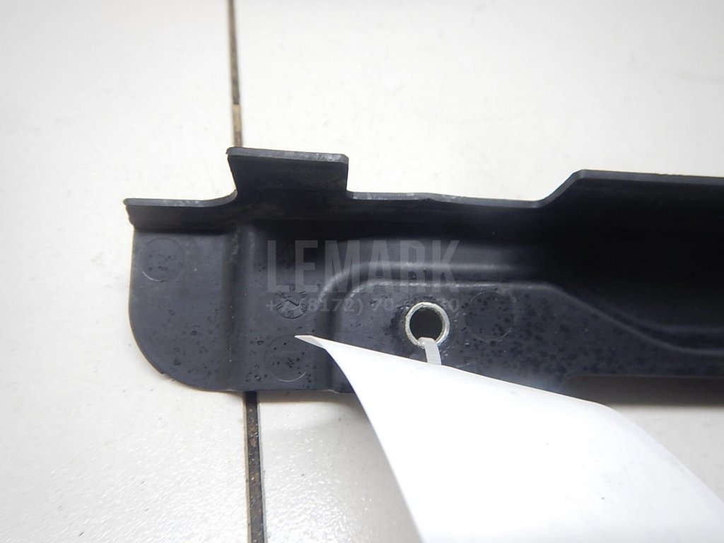 Воздуховод радиатора правый