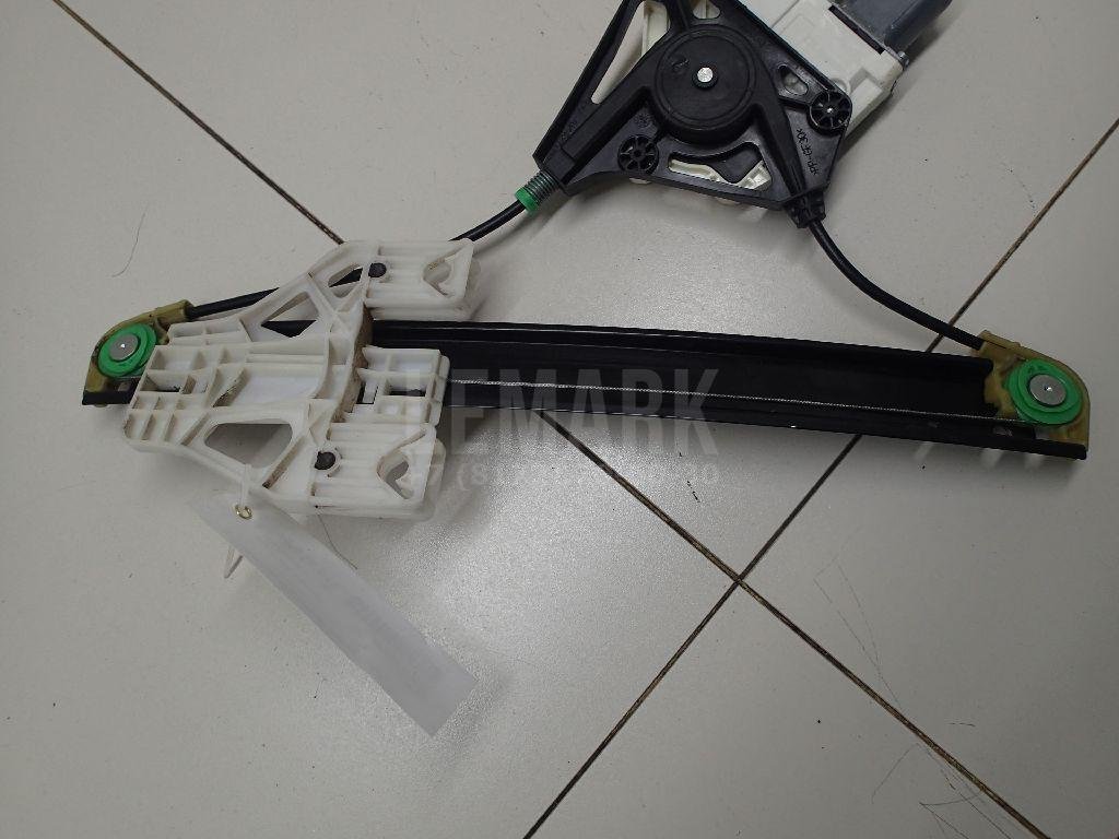 Стеклоподъемник электр. задний левый