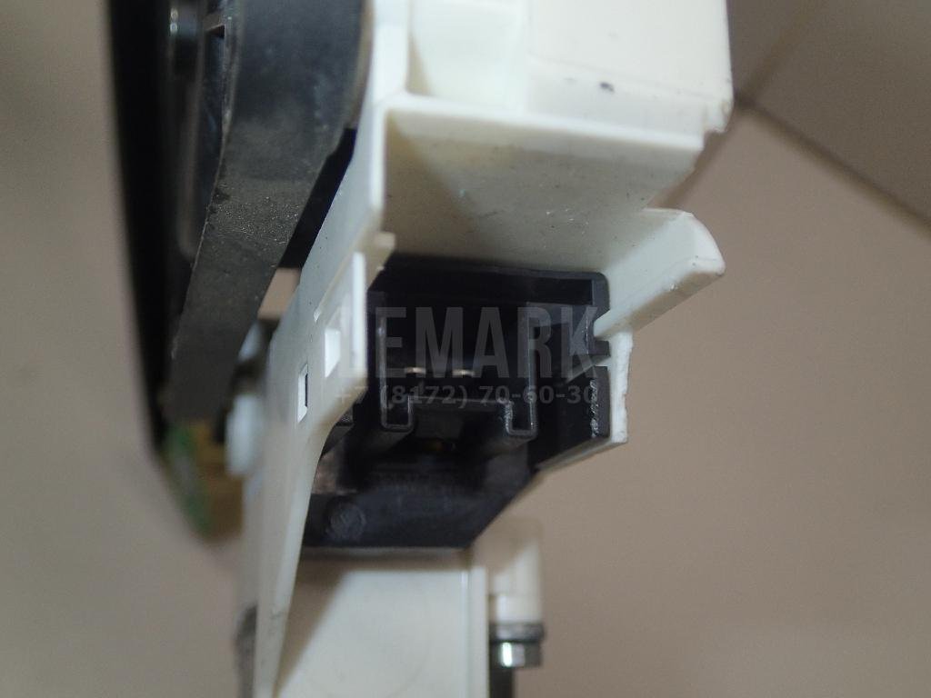 Стеклоподъемник электр. задний левый