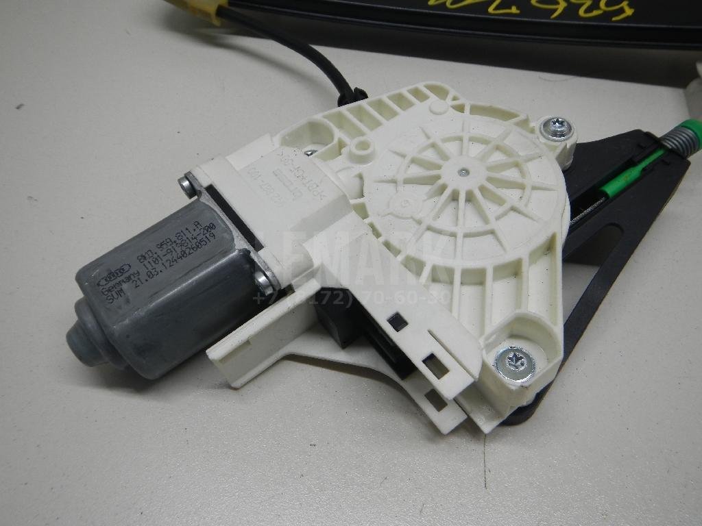 Стеклоподъемник электр. задний правый