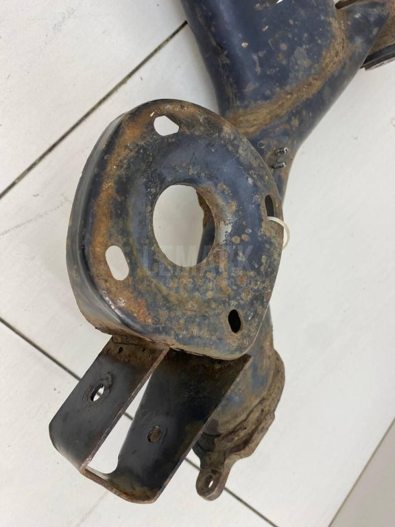 Балка задняя