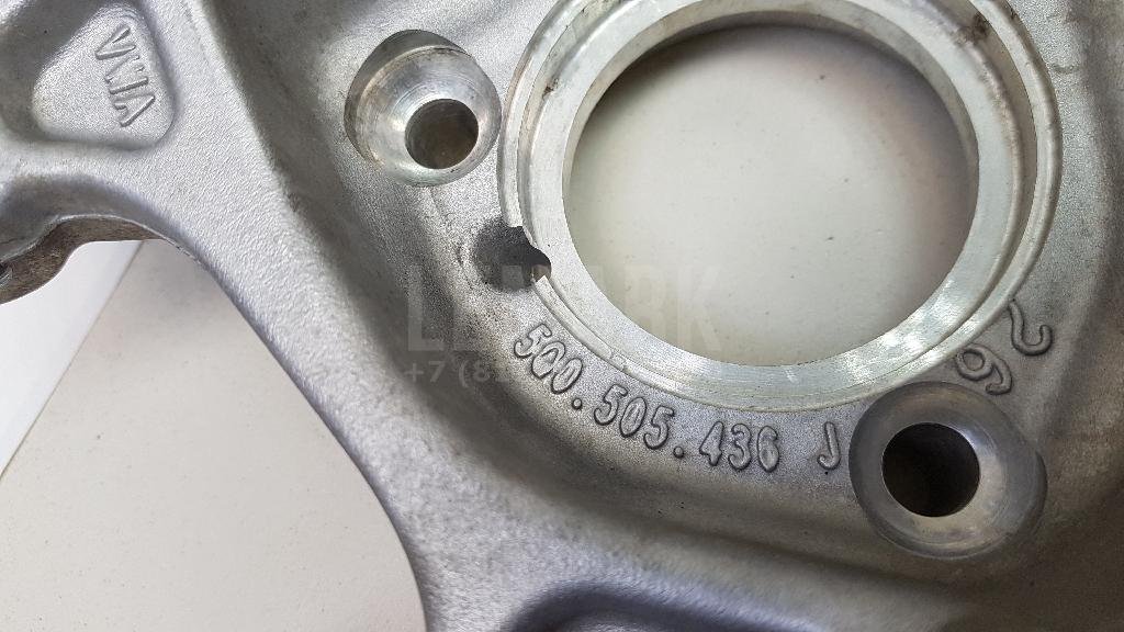 Кулак поворотный задний правый