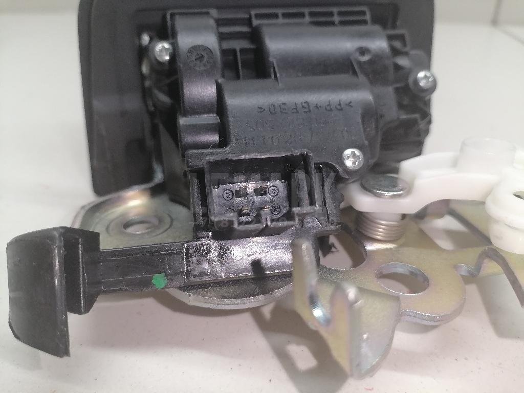 Замок багажника